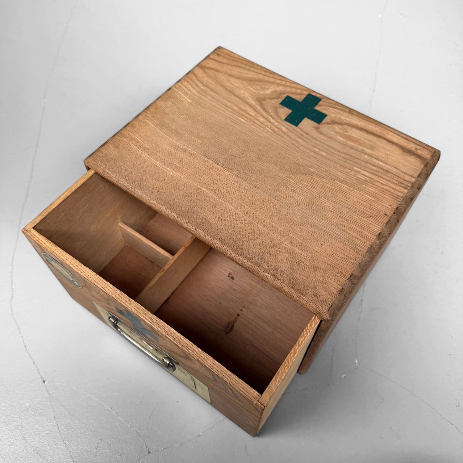 Vintage Japans Medicijnkastje / Bureau Organizer, 1960s