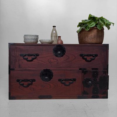 Antieke Japanse Kimono Tansu / Lage Displaykast, ca. 1910