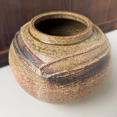 Chikuzen Koishiwara-yaki Ikebana Vase by Yanase San’emon, 1970s