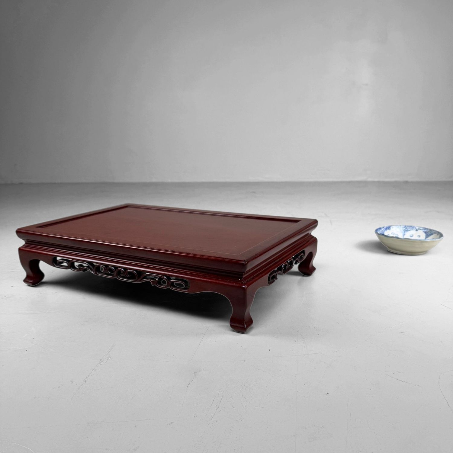 ​Vintage Japanse Lage Standaard ‘Karimoku’, 1960–1970