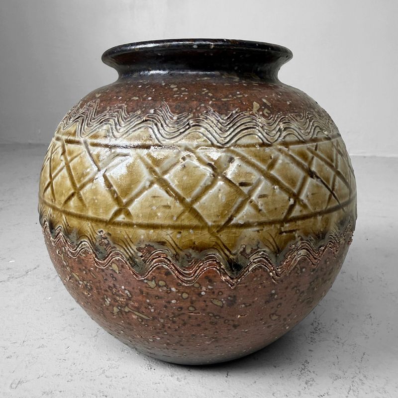 Japanese ceramics & porcelain | Black Market Antwerp – Black
