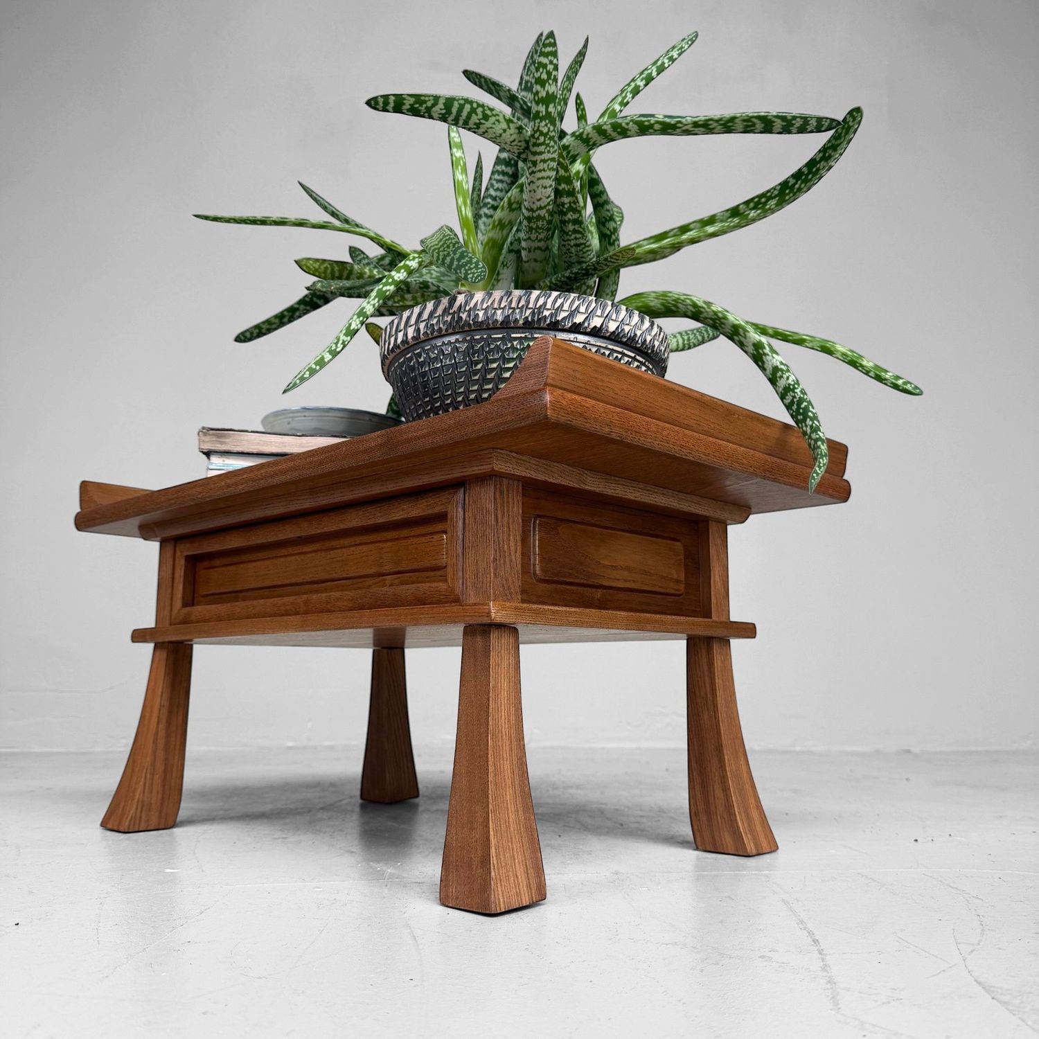 Vintage Japans Displaytafeltje met Lade, 1960–1970s