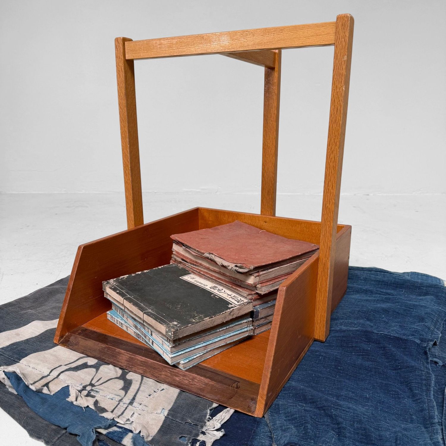 ​Vintage Japanse Houten Chiritori / Stofblik met Koperen Rand, 1960s