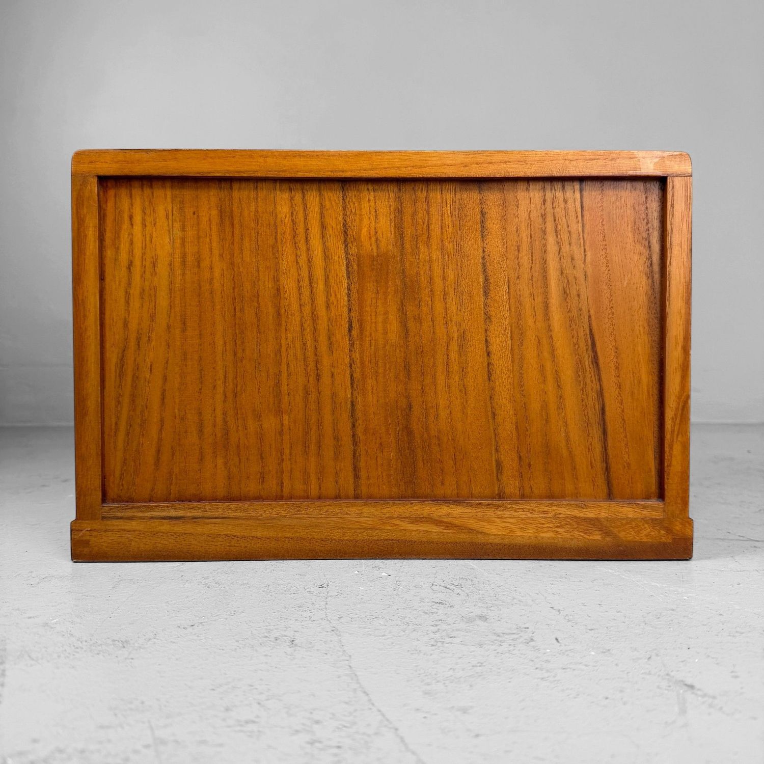 Vintage Japans Houten Bureaukastje met Drie Lades, 1970–1980s Vintage Japans Houten Bureaukastje met Drie Lades, 1970–1980s