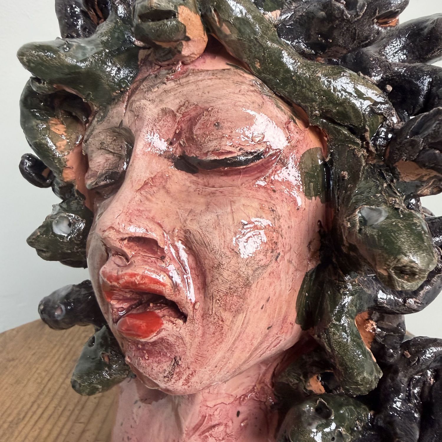 Unieke Keramieken Medusa Buste, Gennaro Condurso, Italy