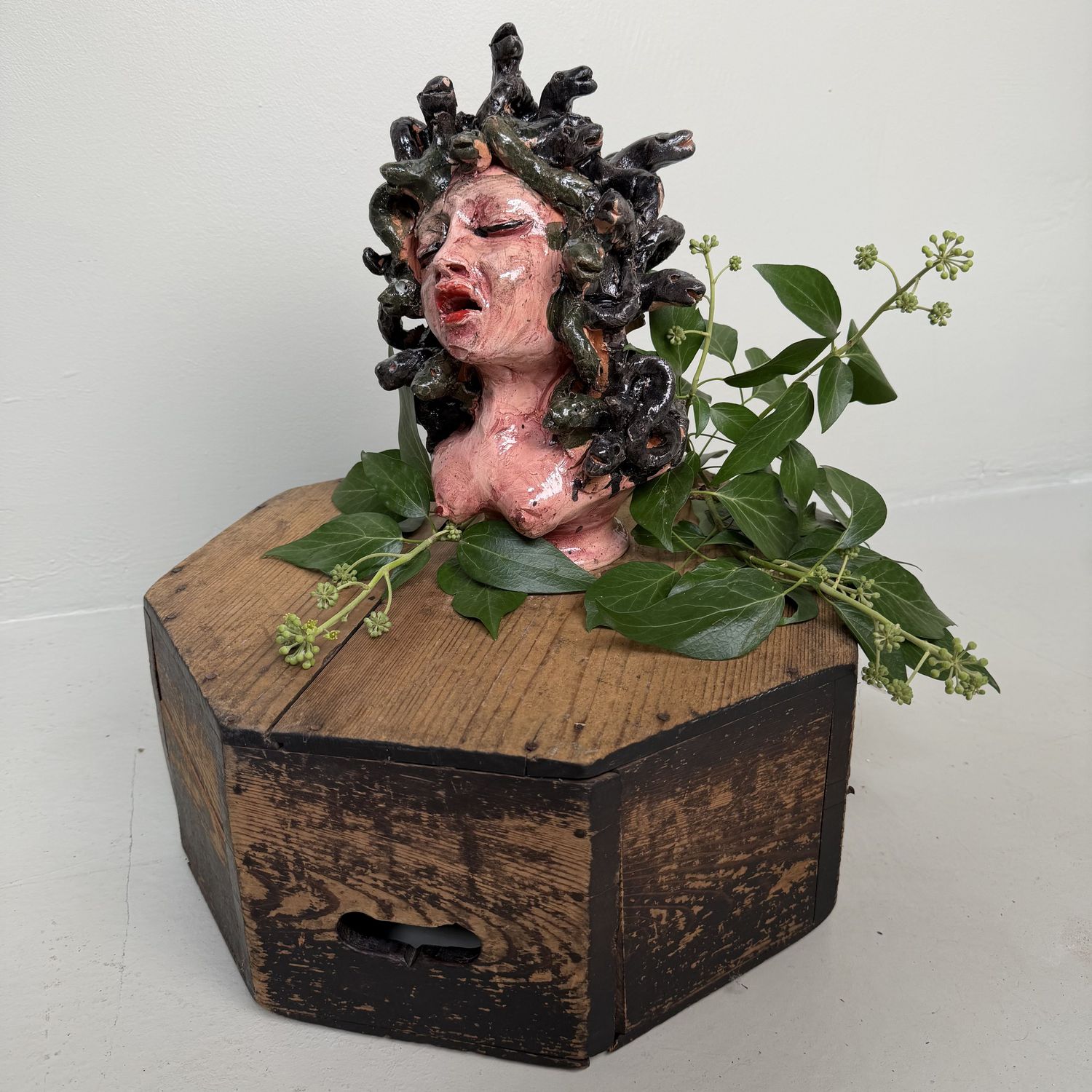 Unieke Keramieken Medusa Buste, Gennaro Condurso, Italy