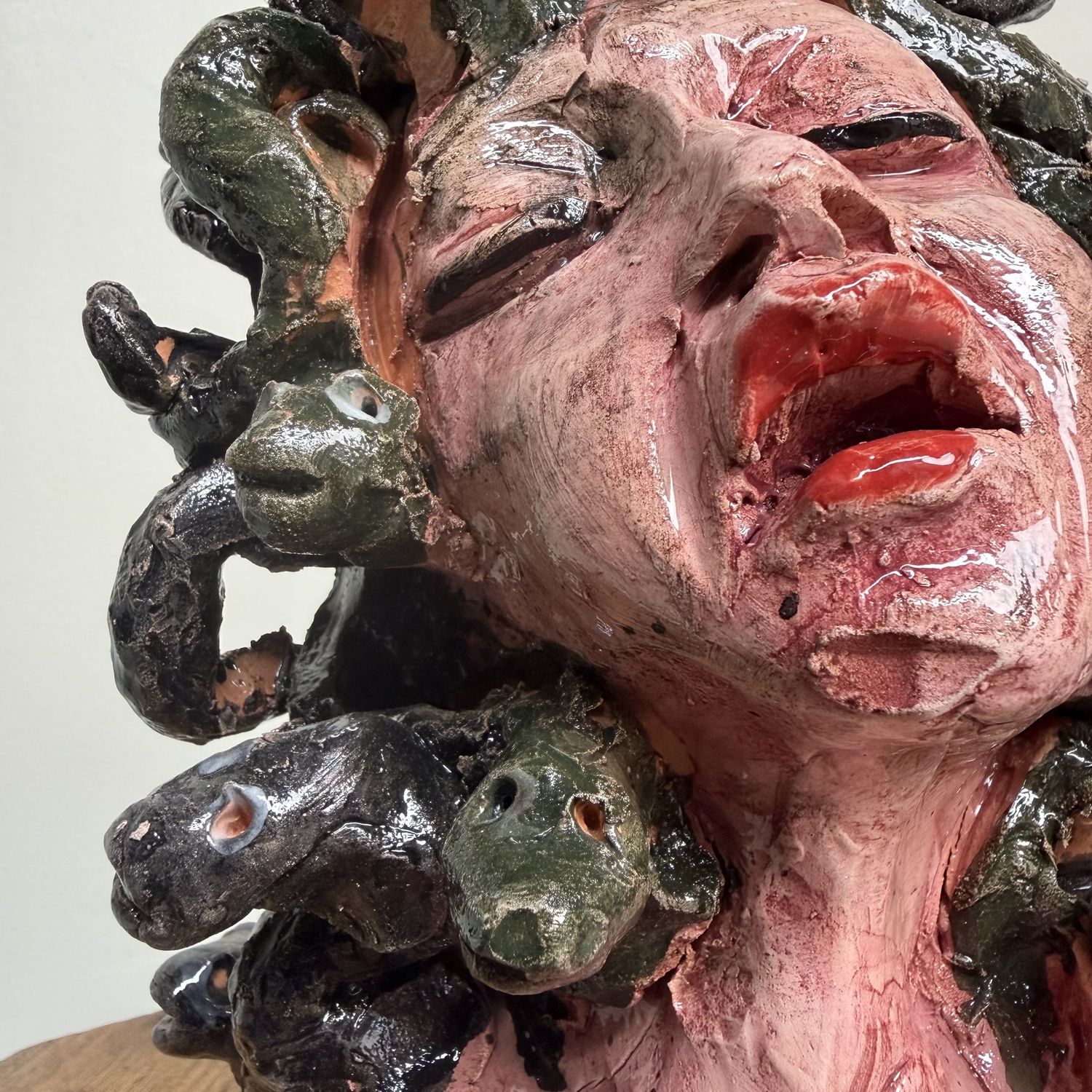 Unieke Keramieken Medusa Buste, Gennaro Condurso, Italy
