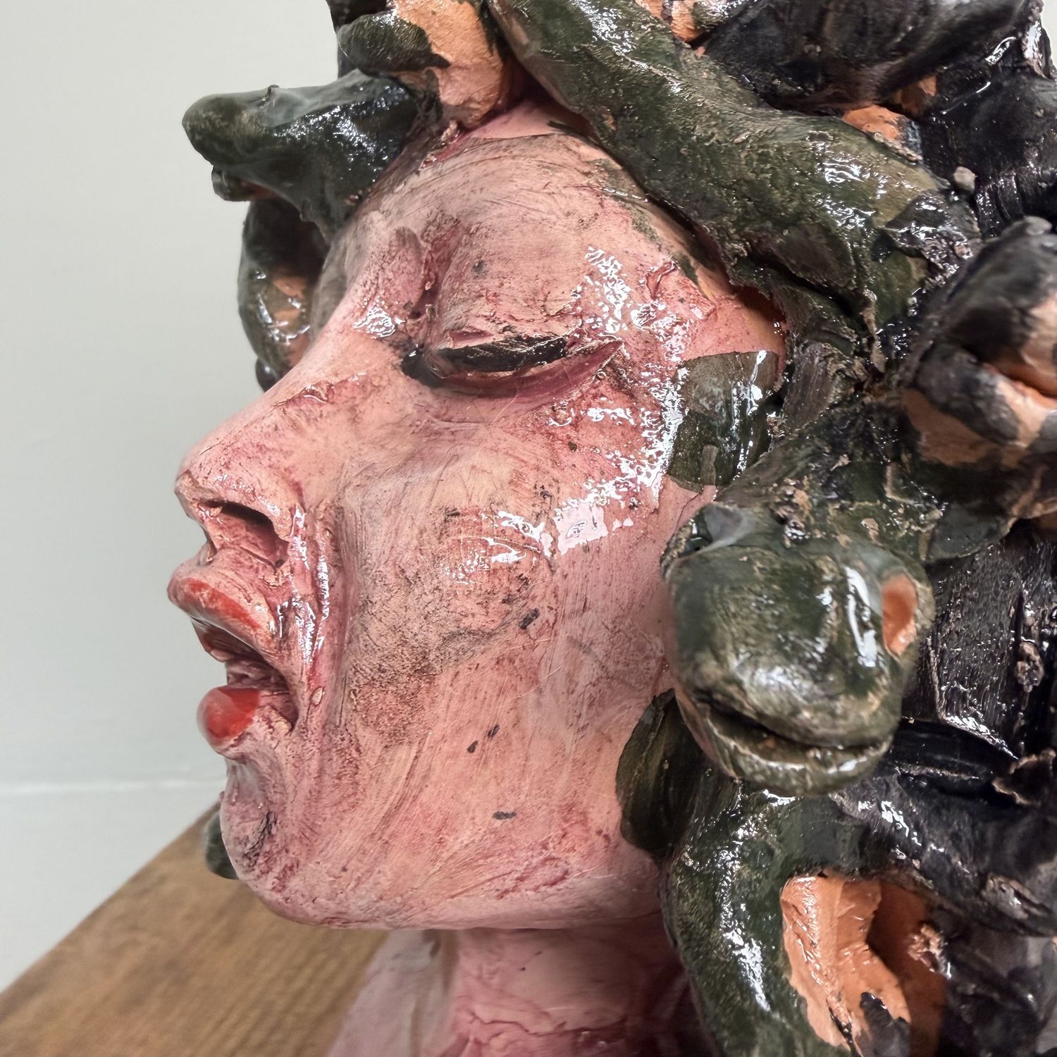 Unieke Keramieken Medusa Buste, Gennaro Condurso, Italy