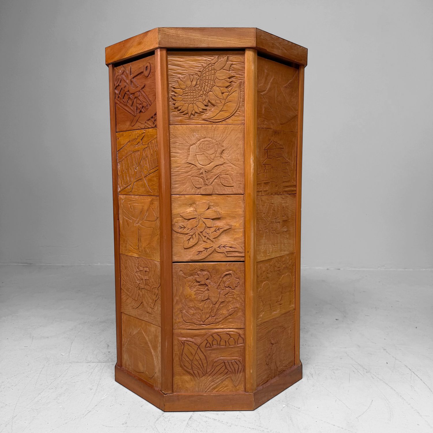 Japanese Wooden Kadai / Display Stand / Plant Stand, 1990s Japanese Wooden Kadai / Display Stand / Plant Stand, 1990s