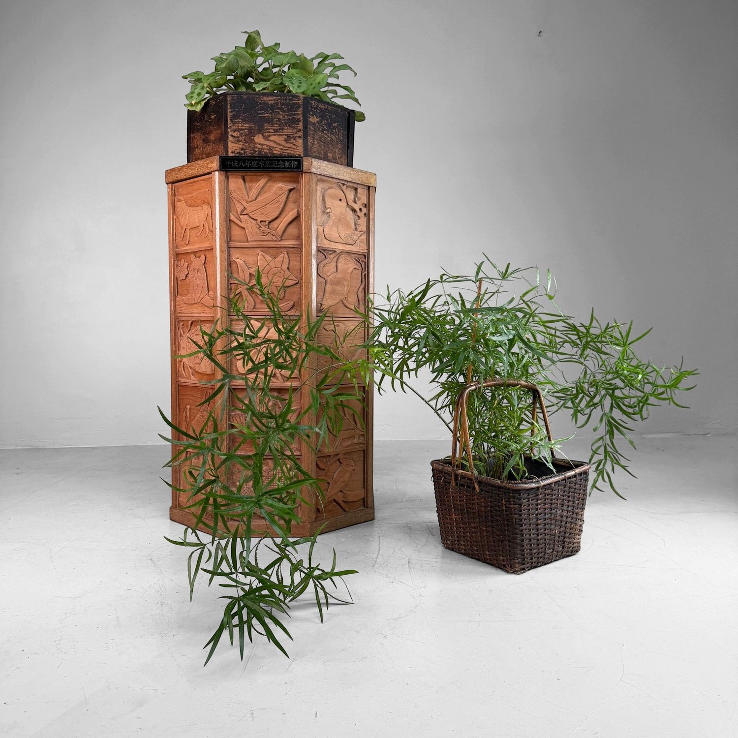 Japanse Houten Kadai / Displayzuil, Plantstand, 1996