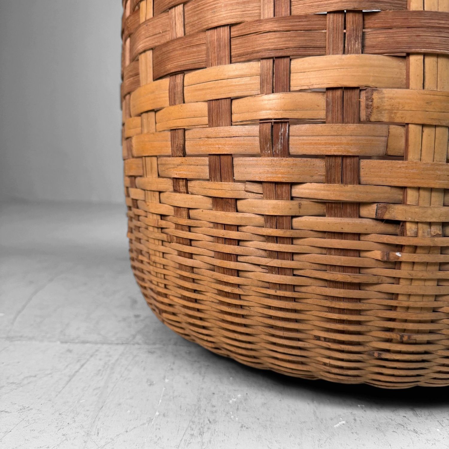 Japanese Bamboo Storage Basket / Decorative Interior Basket, 1960s Japanese Bamboo Storage Basket / Decorative Interior Basket, 1960s