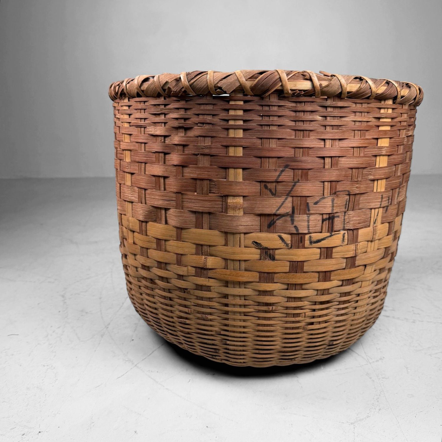 Japanese Bamboo Storage Basket / Decorative Interior Basket, 1960s Japanese Bamboo Storage Basket / Decorative Interior Basket, 1960s