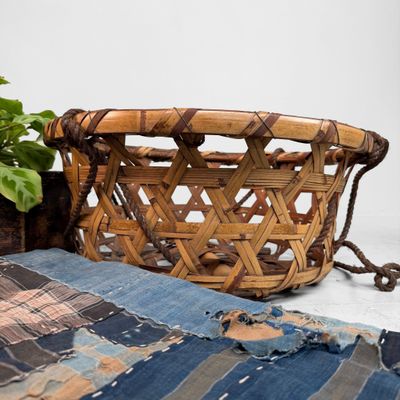 Oude Japanse Bamboe Hangmand / Oogstmand, jaren 1950
