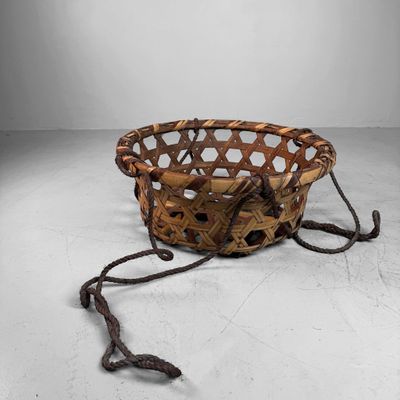 Oude Japanse Bamboe Hangmand / Oogstmand, jaren 1950