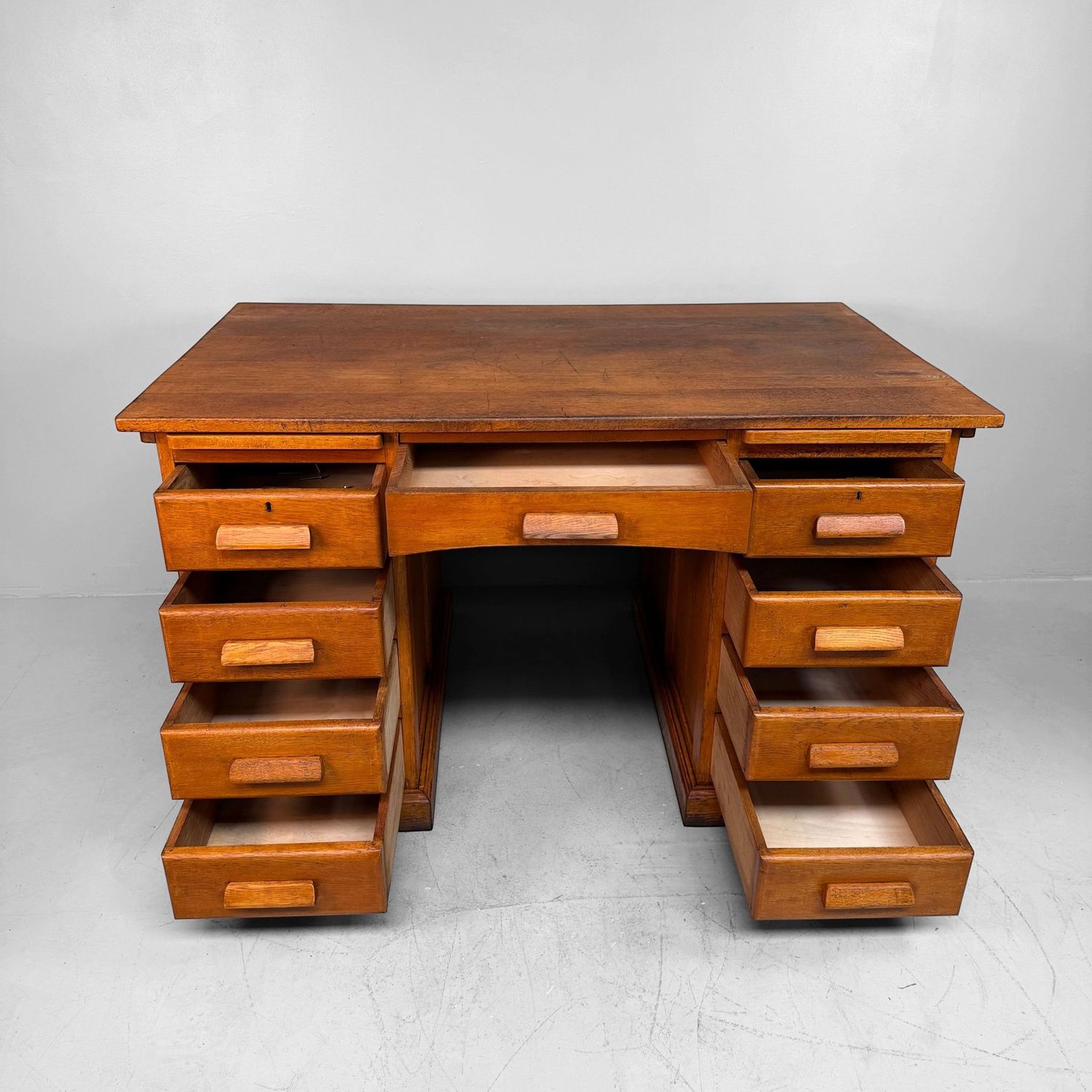 Frans Bureau à Caissons / Bureau Ministre, jaren 1950