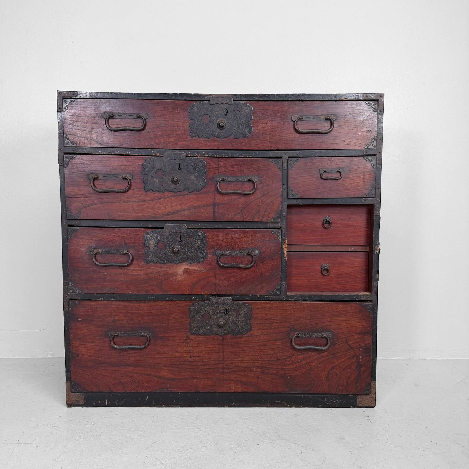 Japanese Tansu / Choba-dansu, Late Meiji Period