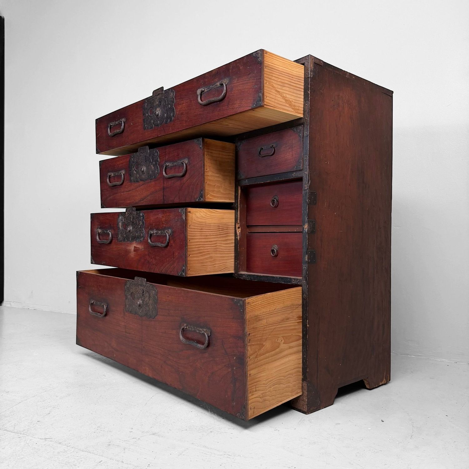 Japanese Tansu / Choba-dansu, Late Meiji Period