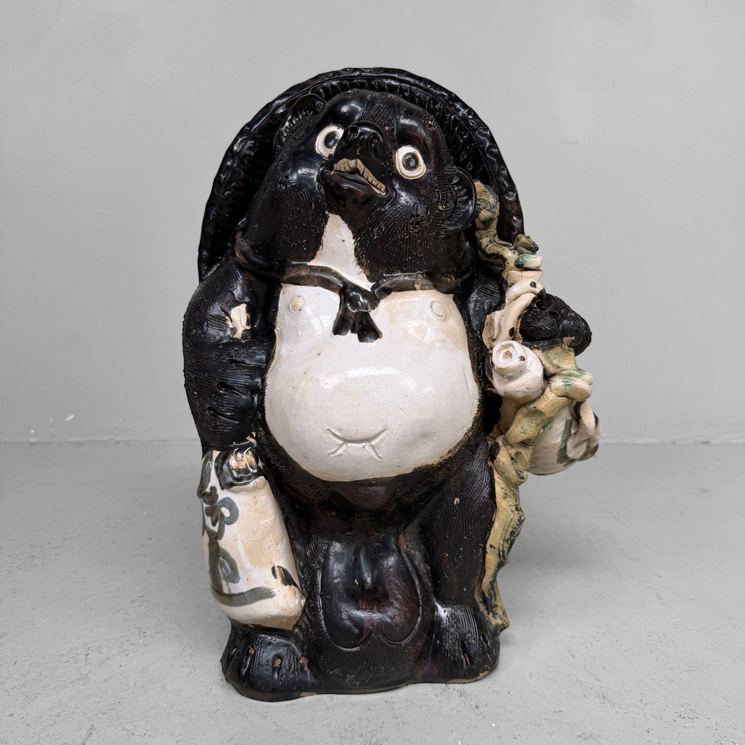 Groot Decoratief Tanuki Beeld, Shigaraki, Shōwa-periode, Japan