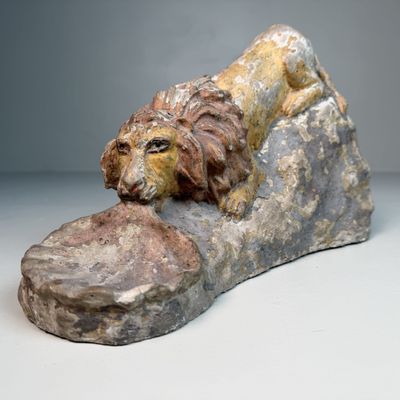 Antique Polychrome Stone Lion Sculpture With Shell – 1880–1900, Italy