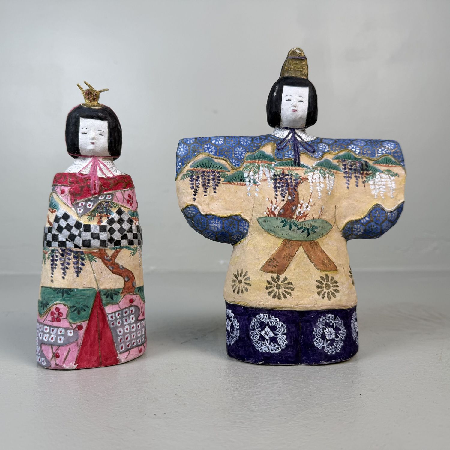 Japanese Tachibina Hina Doll Pair in Papier-mâché – 1959, Japan