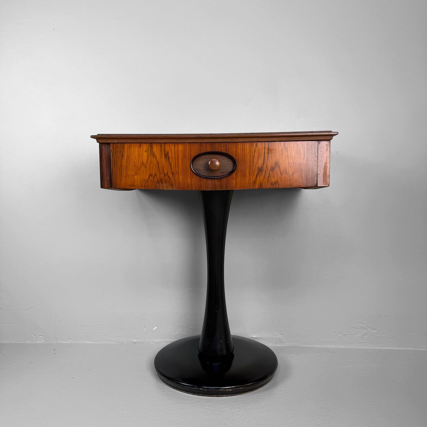 Vintage Bijzettafel met Lade, Jaren 1960, Italië