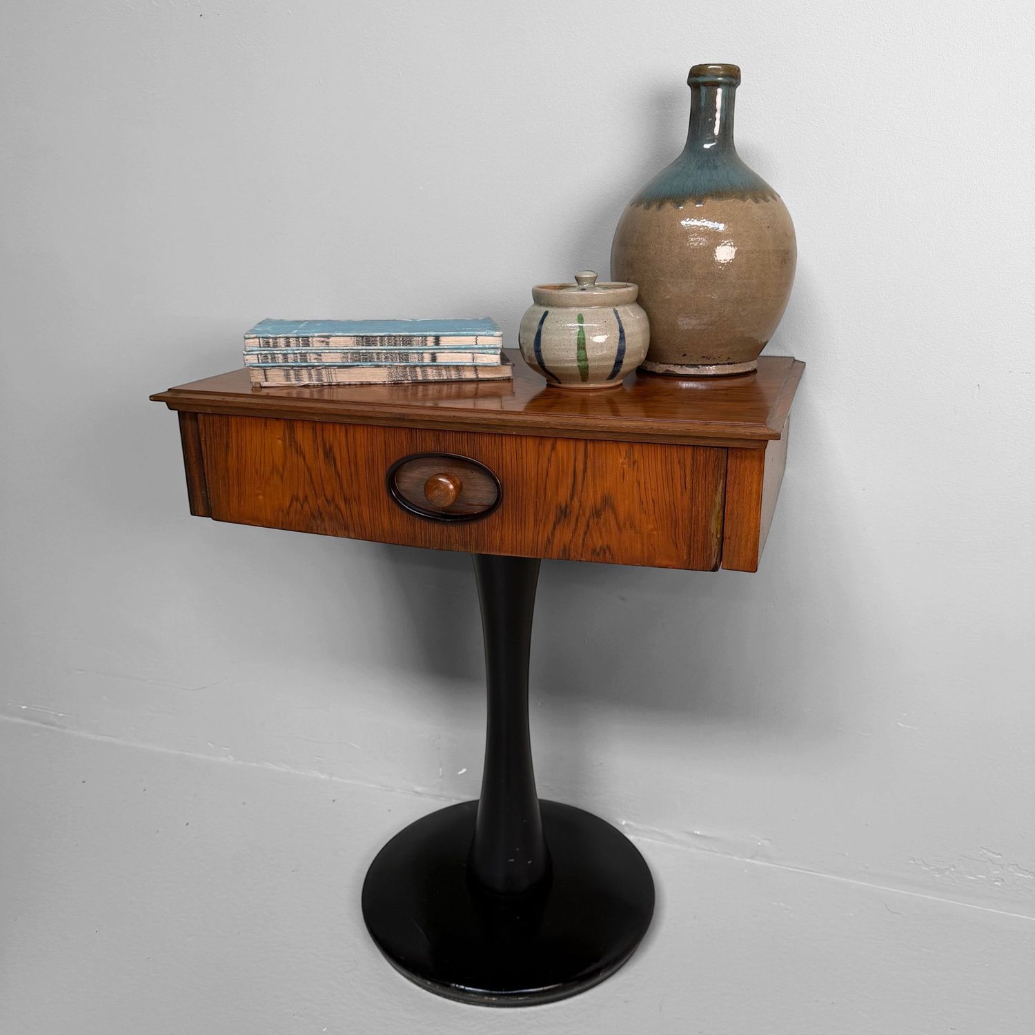 Vintage Bijzettafel met Lade, Jaren 1960, Italië