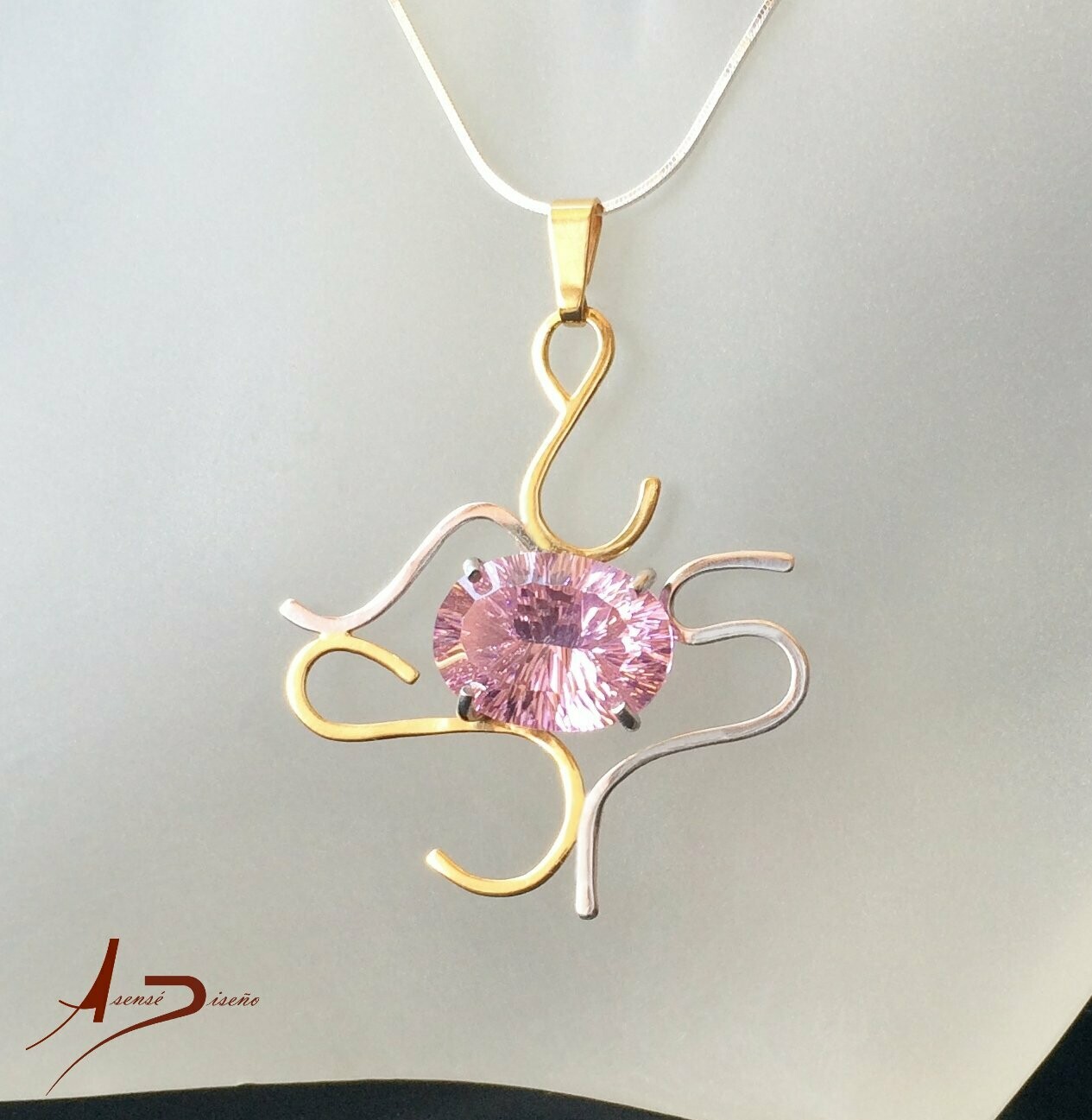 Encargos Especiales Zirconia Rosa Colgante