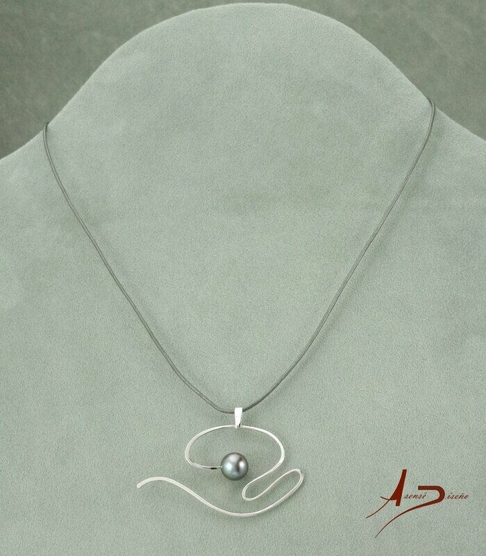 Miradas Perla Gris Collar