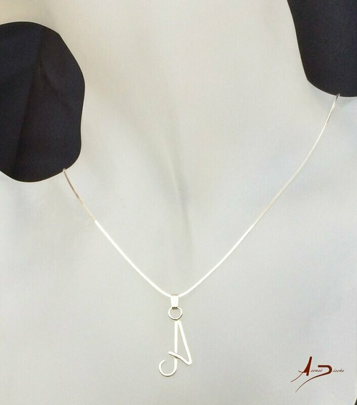 Miniatura Letra A Collar