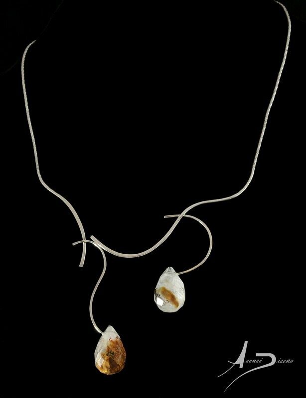 Unica Gema Marrón Collar