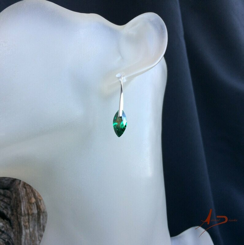 Raíces Zirconia Marquise Esmeralda Pendientes