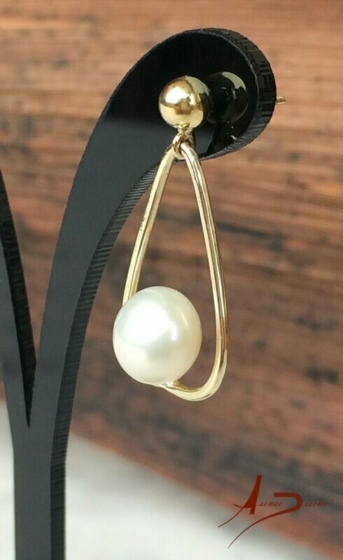 Encargos Especiales Perla Blanca Pendientes
