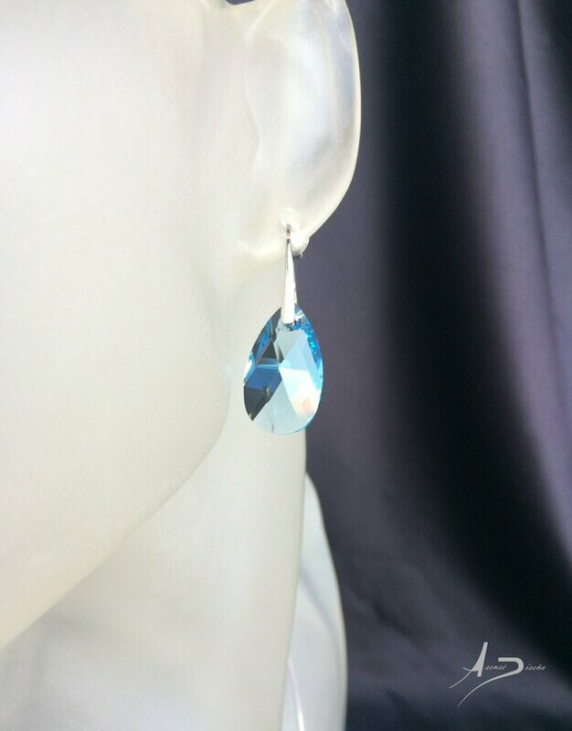 Encargos Especiales Swarovski Azul Celeste Pendientes