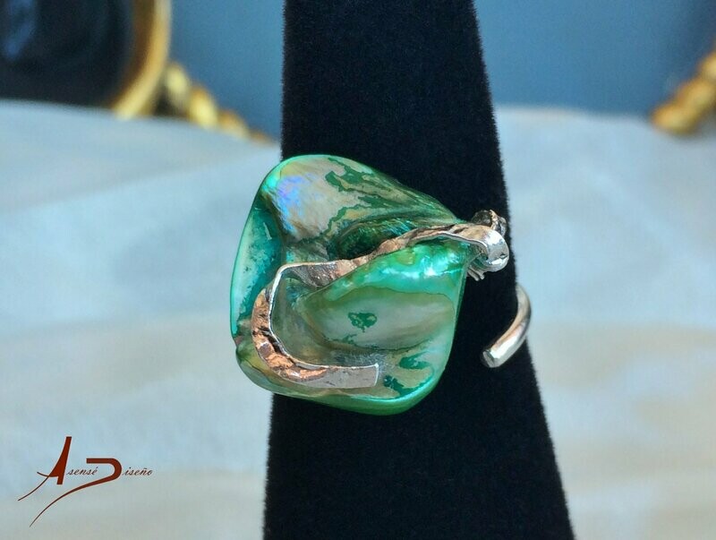 Encargos Especiales Nácar Verde Anillo