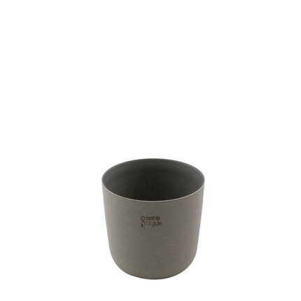 POINT VIRGULE BLOEMPOT UIT GERECYCLED PLASTIC, HOUT- EN STEENPOEDER LICHTGRIJS Ø 13CM H 11.4CM POINT VIRGULE BLOEMPOT UIT GERECYCLED PLASTIC, HOUT- EN STEENPOEDER LICHTGRIJS Ø 13CM H 11.4CM