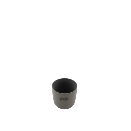 POINT VIRGULE BLOEMPOT UIT GERECYCLED PLASTIC, HOUT- EN STEENPOEDER LICHTGRIJS Ø 8CM H 7CM