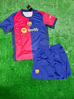 24/25 Barcelona men’s soccer kit 