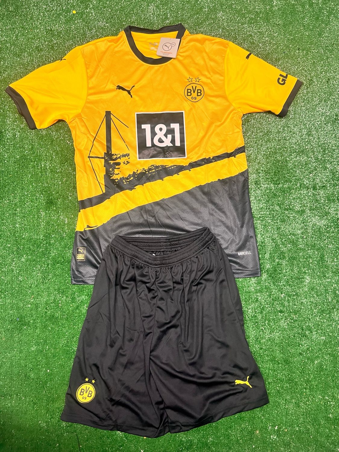 23/24 Borussia Dortmund men’s soccer uniform