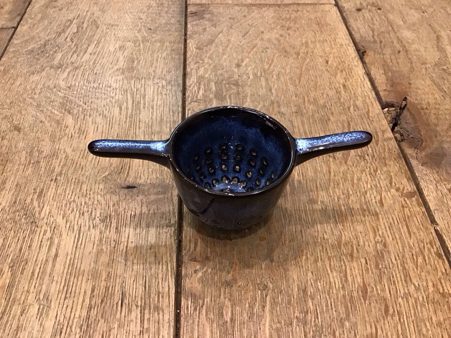 Serax Pascale naessens tea egg dark blue glazed