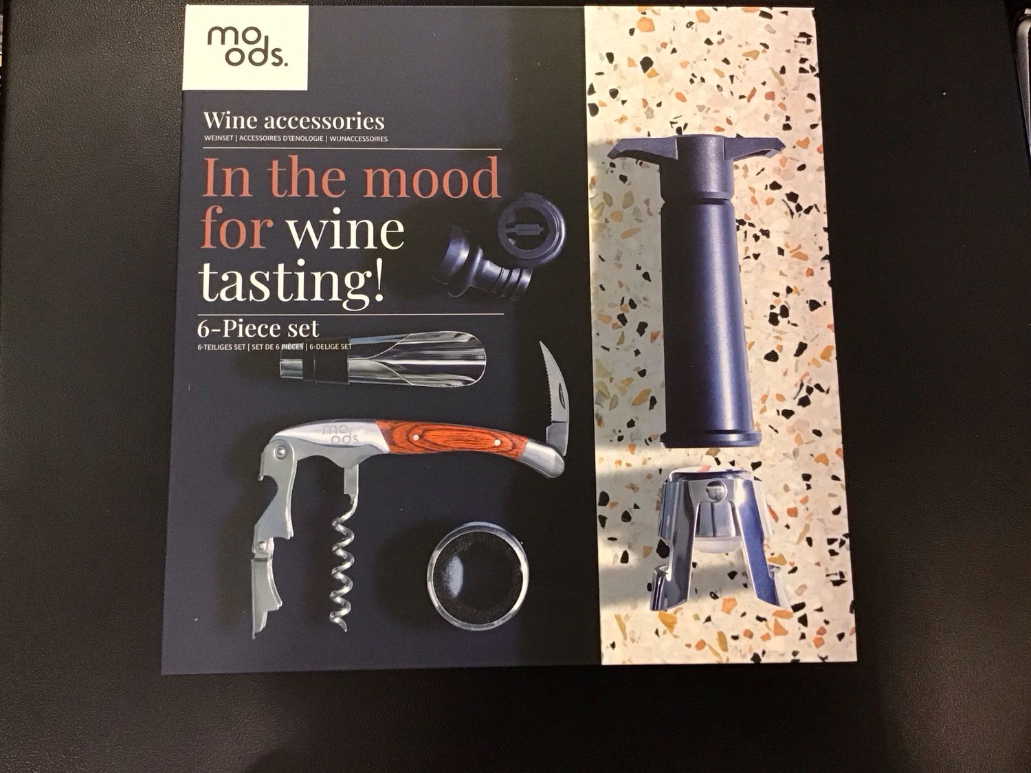 Moods 6-piece wine accessories set
