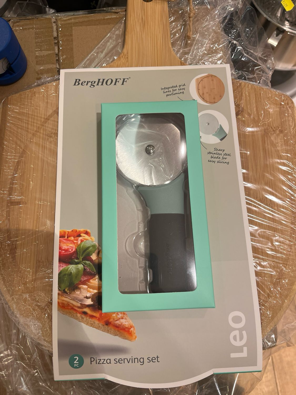BergHOFF pizza serving set Leo