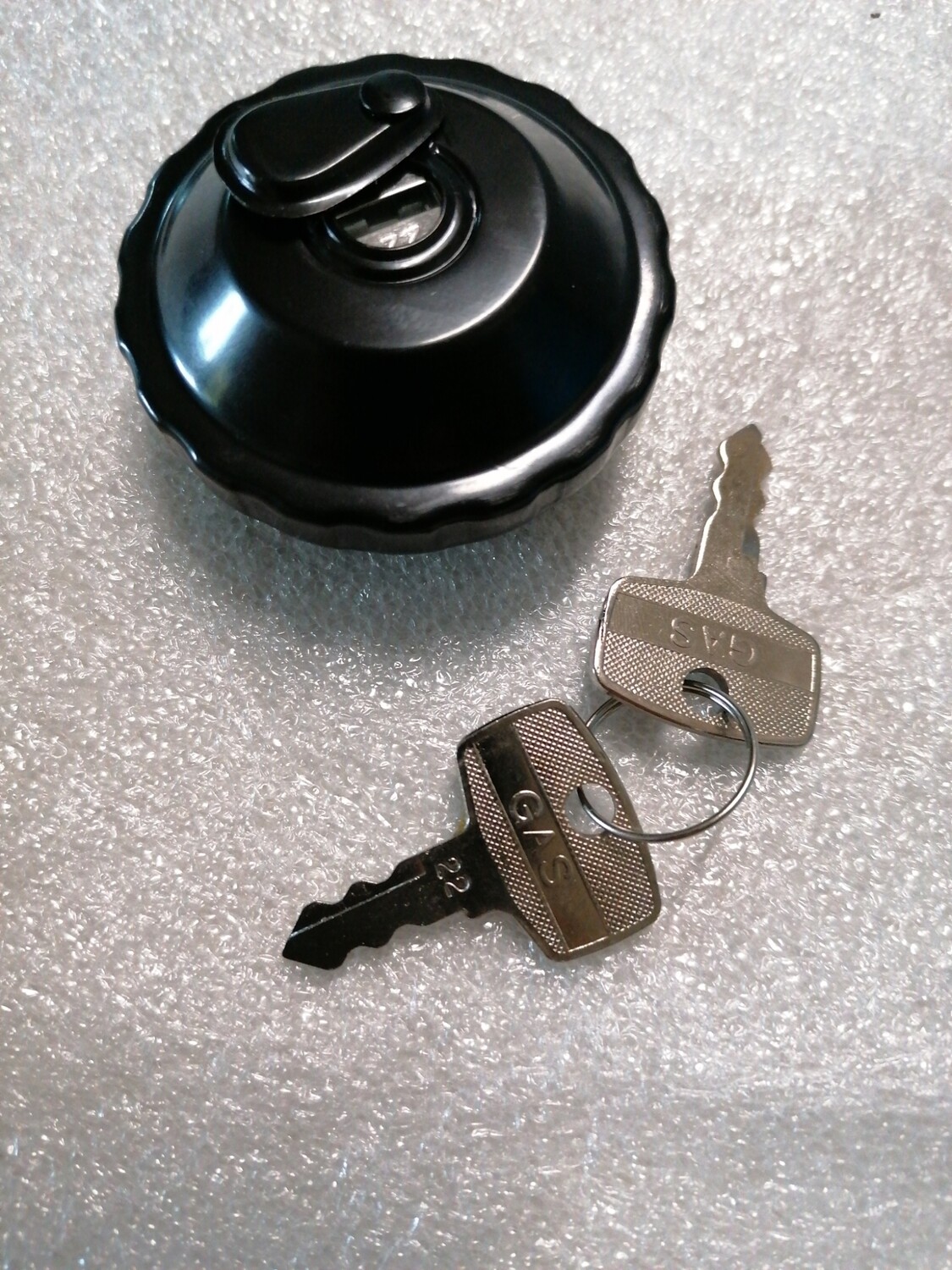 Benzinedop zwart met slot (2 sleutels)