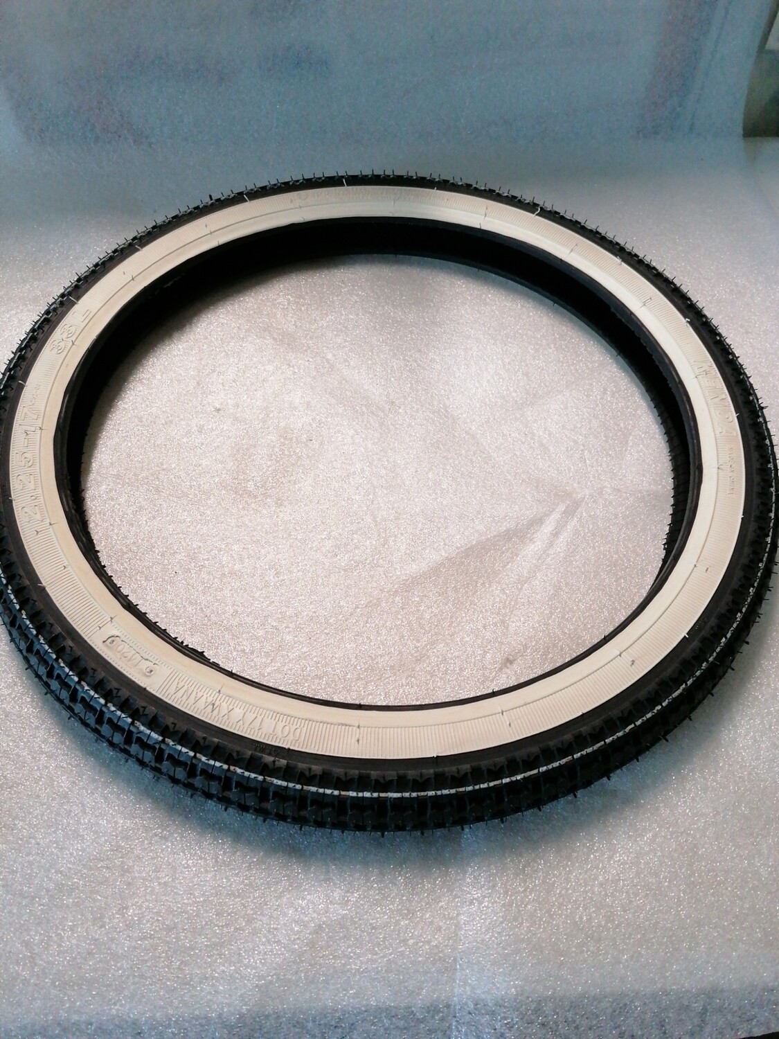 Buitenband kenda 225 - 17 white wall straat profiel