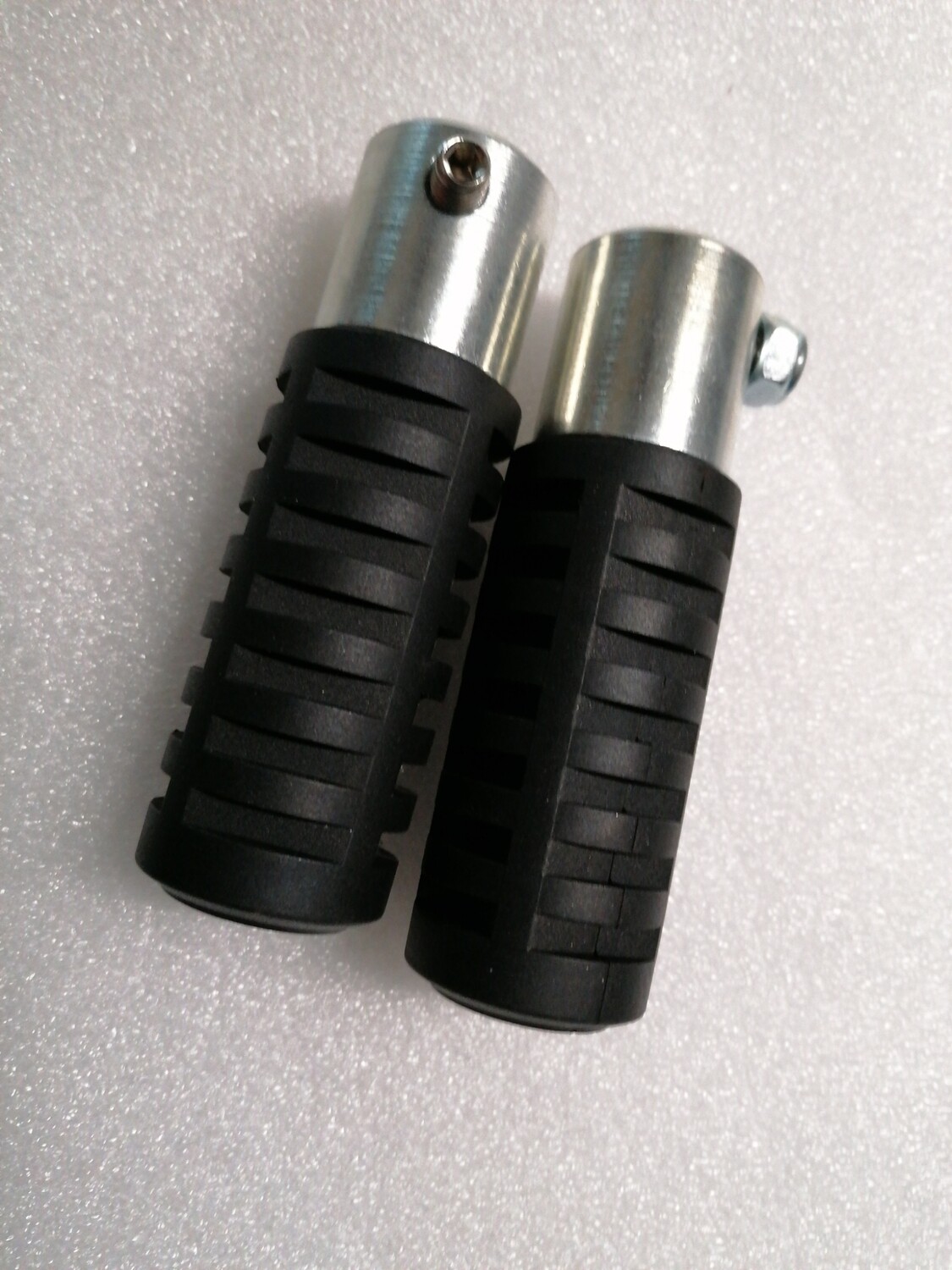 Voetsteunen rond zwart