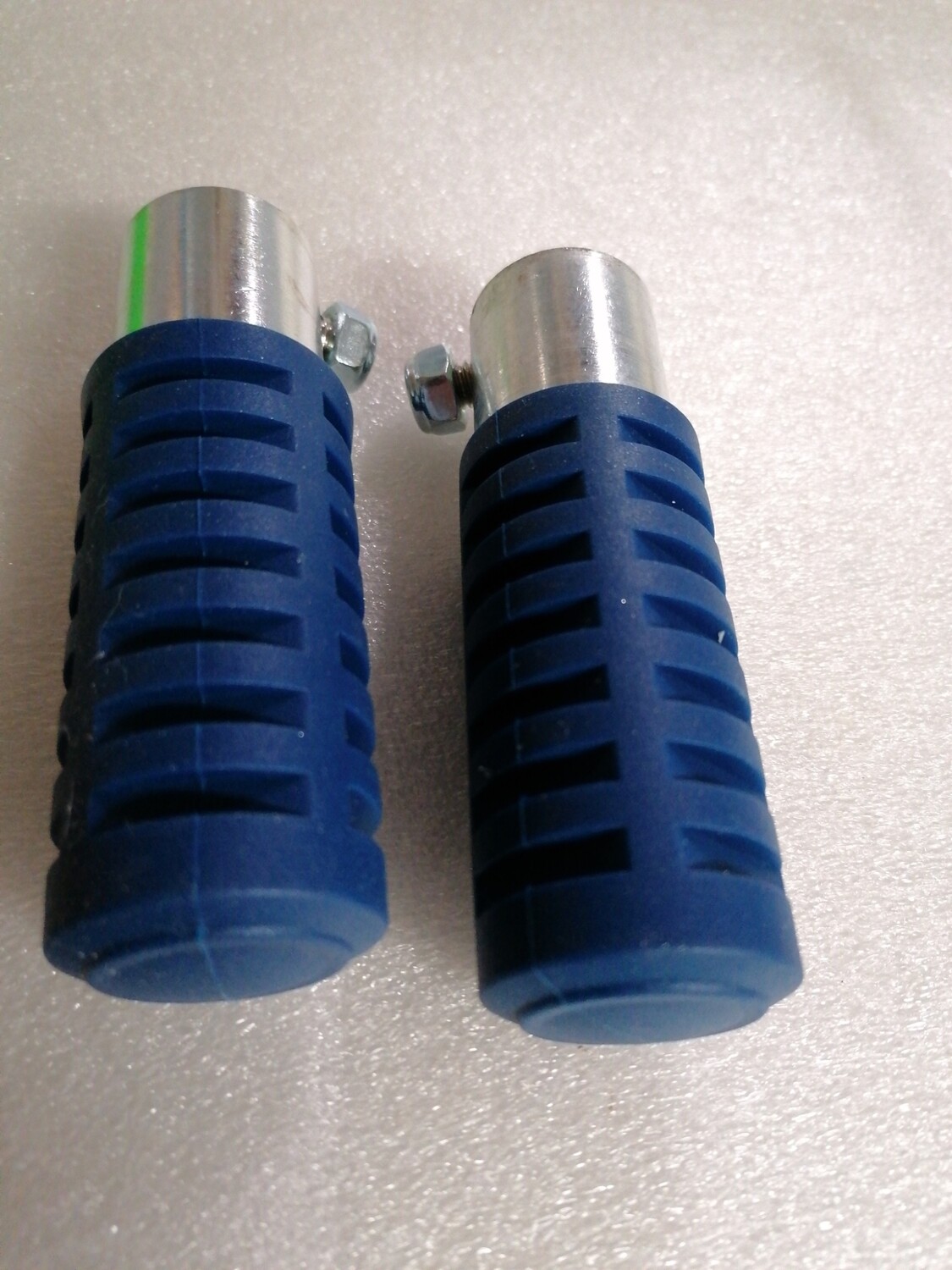Voetsteunen rond blauw