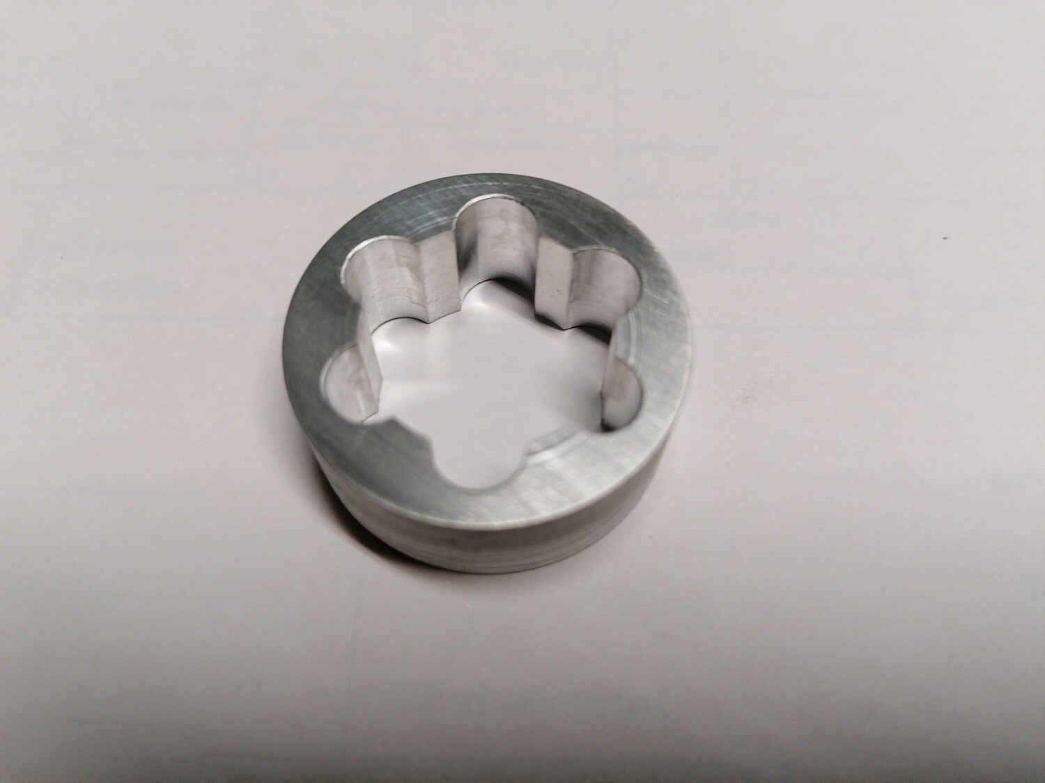 Bus om achterboutte vast te blokkeren