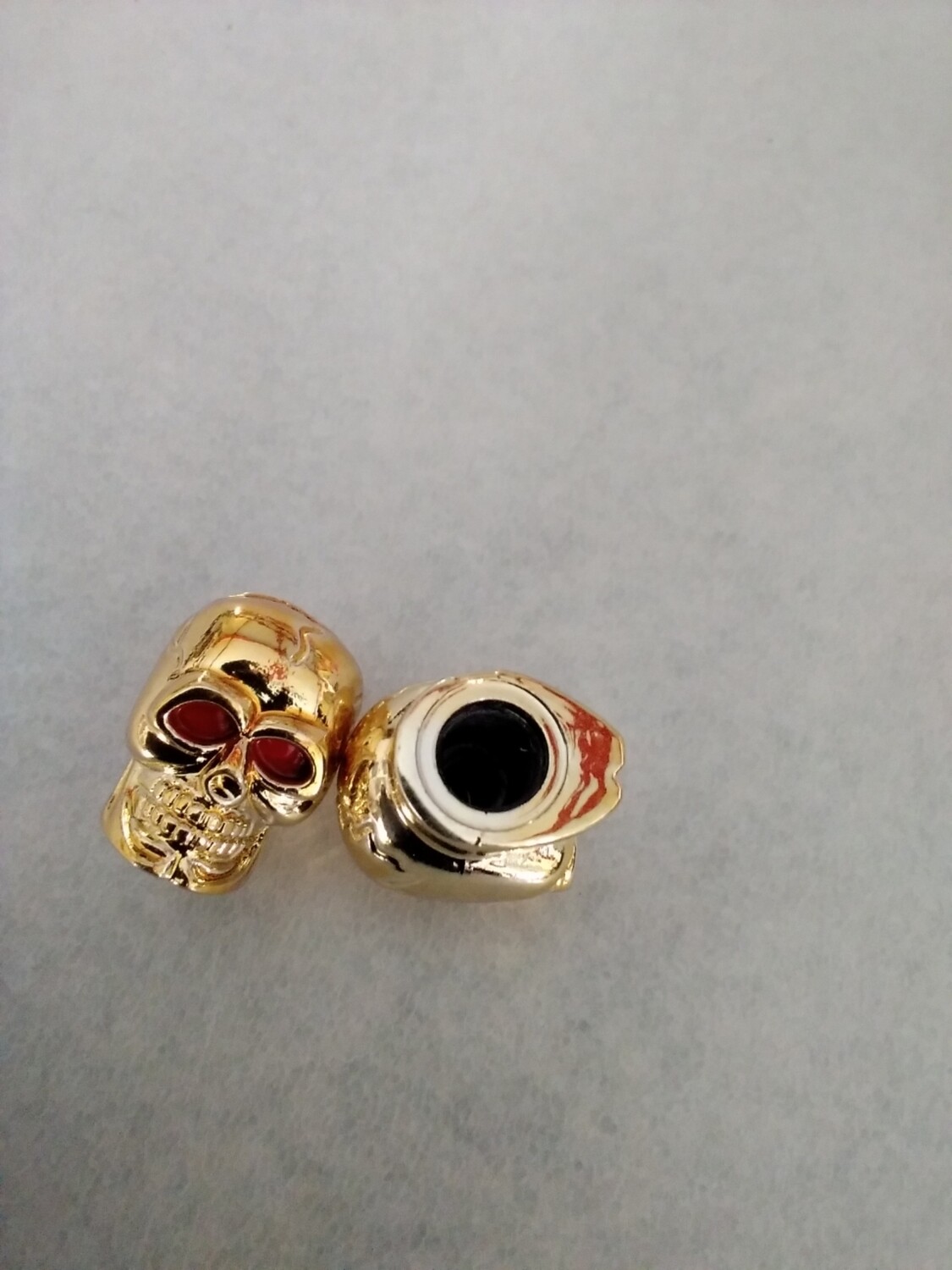 Ventieldopje doodskop goud