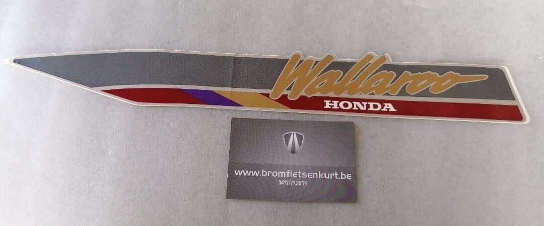 Sticker Wallaroo zijkap groot links (origineel) 009