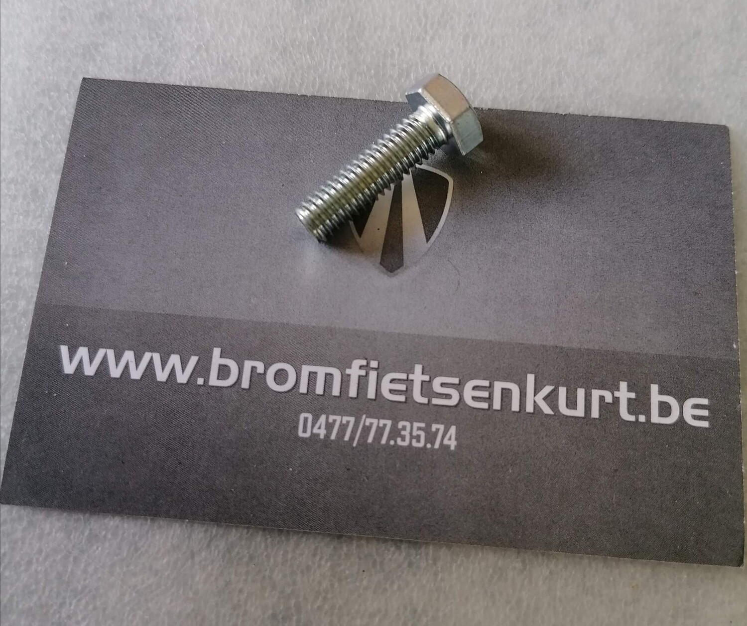 Boutje tankbevestiging (origineel)