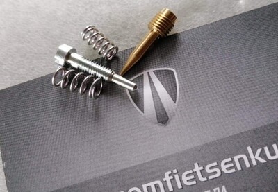 Stationair + lucht stelschroefset (origineel)